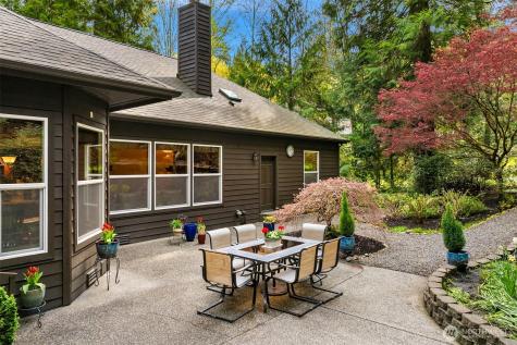 8387 NE Sumanee Place Bainbridge Island WA 98110
