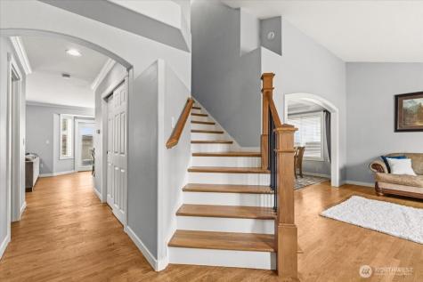 13721 SE 255th Place Kent WA 98042