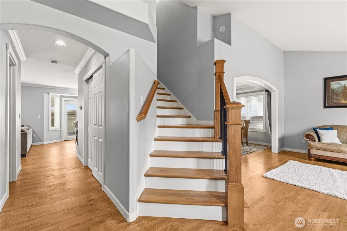 13721 SE 255th Place Kent WA 98042