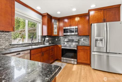 13721 SE 255th Place Kent WA 98042