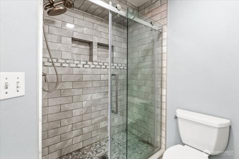 13721 SE 255th Place Kent WA 98042