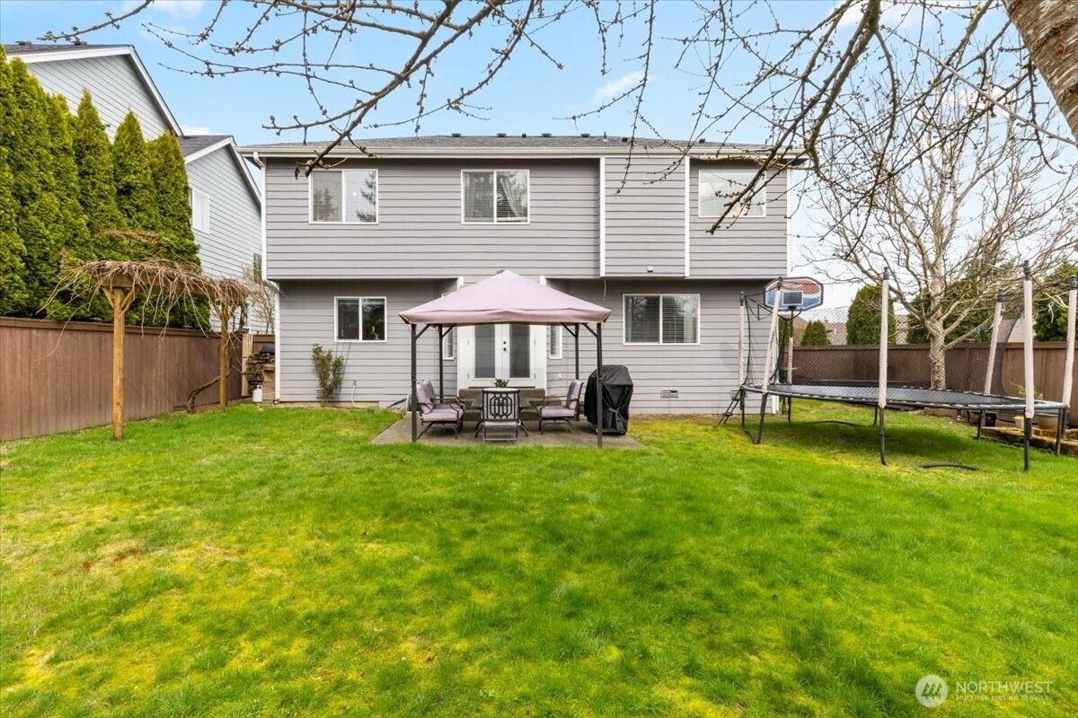 13721 SE 255th Place Kent WA 98042