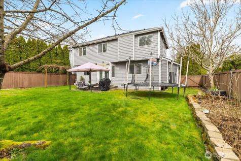 13721 SE 255th Place Kent WA 98042