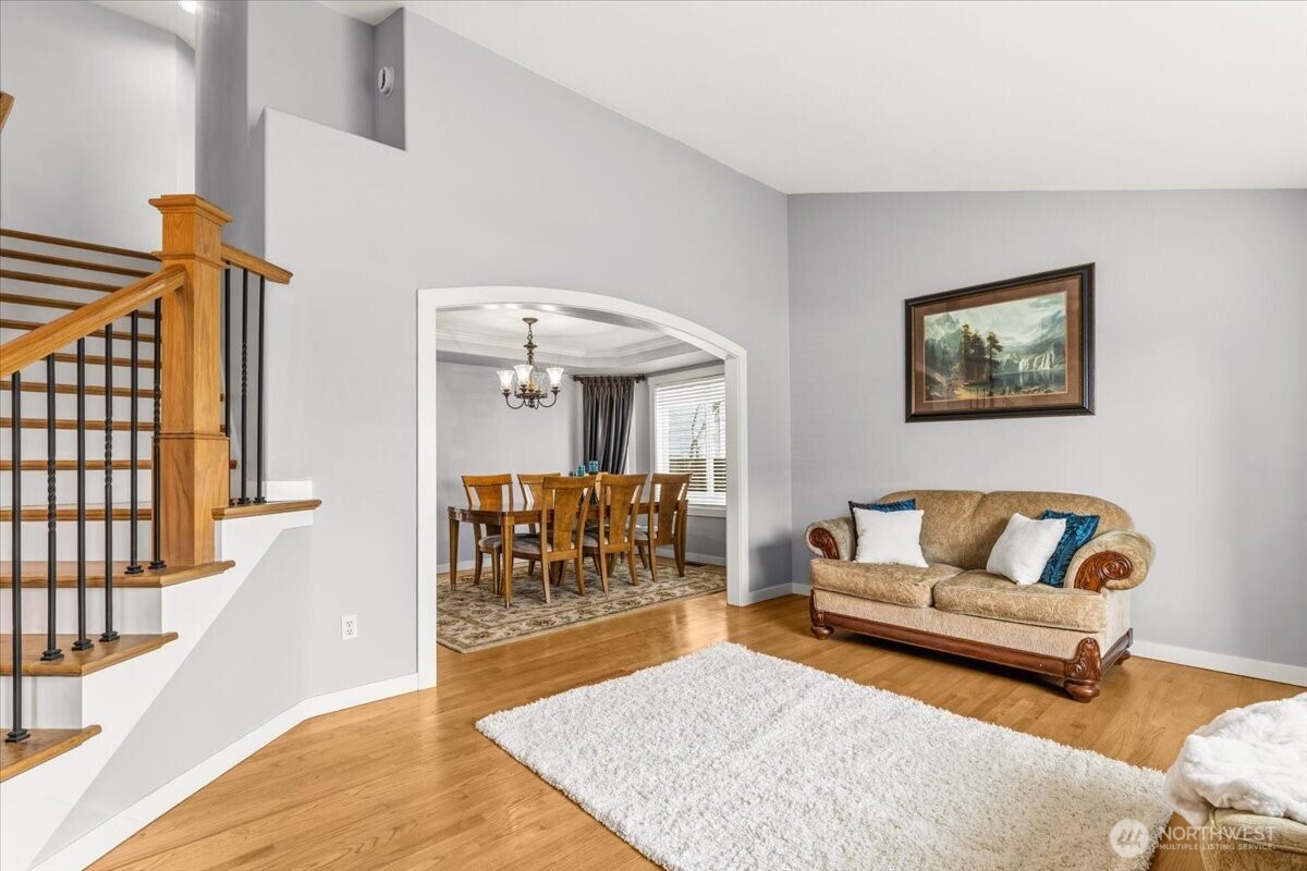 13721 SE 255th Place Kent WA 98042