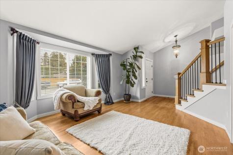 13721 SE 255th Place Kent WA 98042