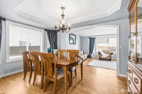 13721 SE 255th Place Kent WA 98042