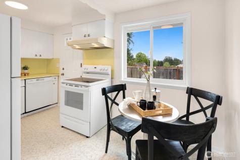 6257 28th Avenue NE Seattle WA 98115