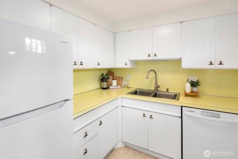 6257 28th Avenue NE Seattle WA 98115