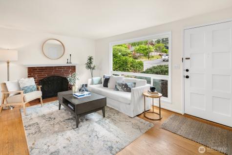 6257 28th Avenue NE Seattle WA 98115