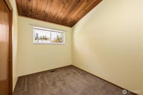 12502 Bingham Avenue E Tacoma WA 98446