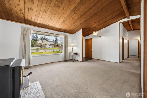 12502 Bingham Avenue E Tacoma WA 98446