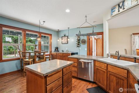 14900 NE Critter Hill Drive Amboy WA 98601