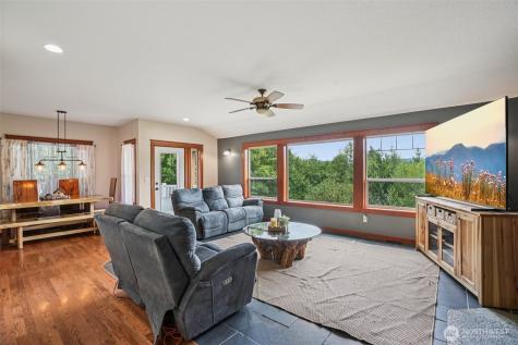 14900 NE Critter Hill Drive Amboy WA 98601