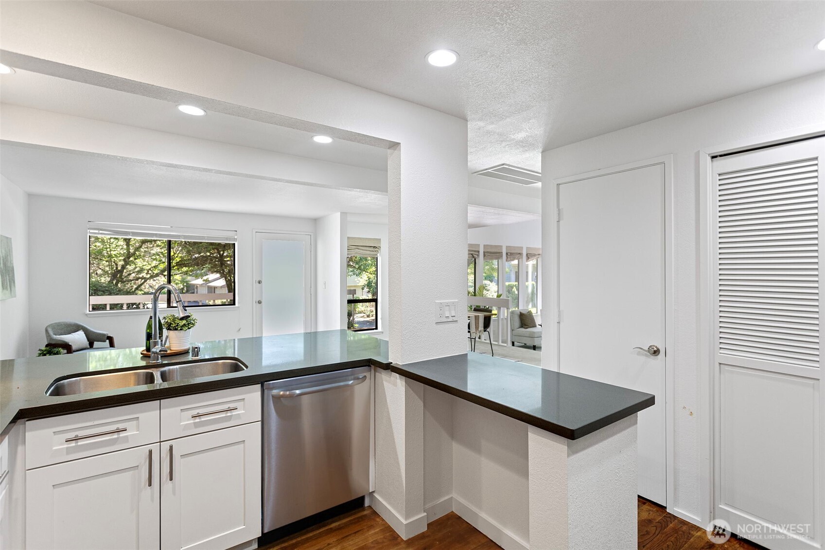 10 143rd Avenue SE Bellevue WA 98007