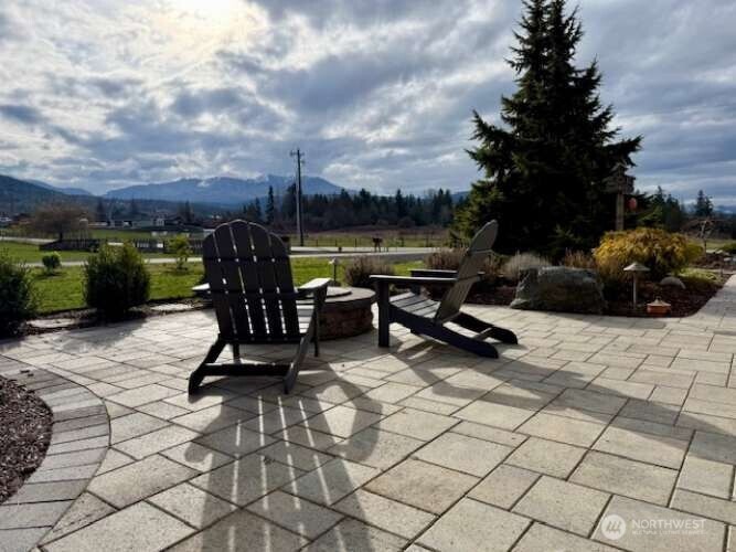 2270 S 7th Avenue Sequim WA 98382