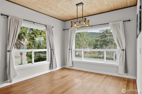 300 S 1st Street Roslyn WA 98941