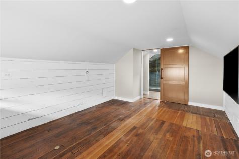 300 S 1st Street Roslyn WA 98941