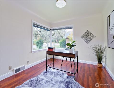 30 SE Bush Street Issaquah WA 98027