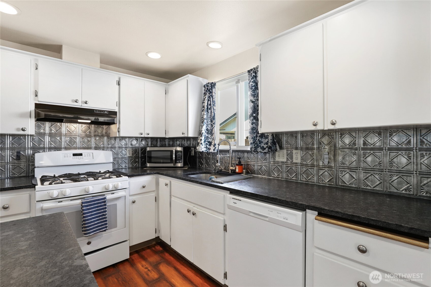1316 Headley Avenue NW Orting WA 98360
