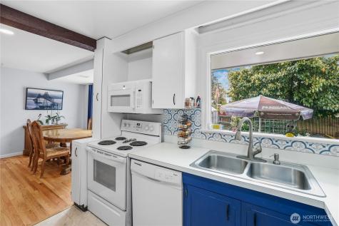 18 Ponce De Leon Creek SW Lakewood WA 98499