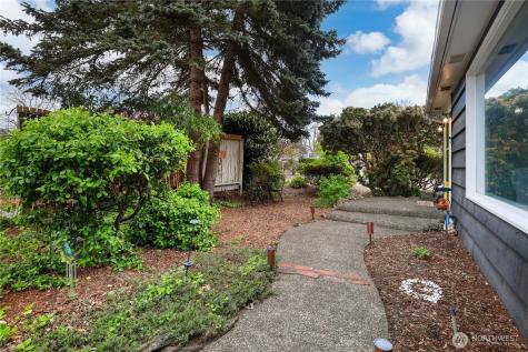 18 Ponce De Leon Creek SW Lakewood WA 98499