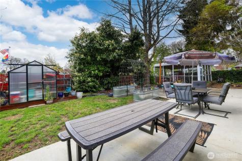 18 Ponce De Leon Creek SW Lakewood WA 98499
