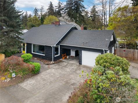 18 Ponce De Leon Creek SW Lakewood WA 98499
