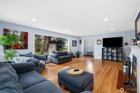 18 Ponce De Leon Creek SW Lakewood WA 98499
