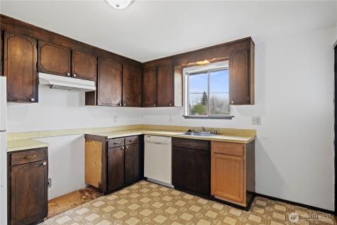 5676 S I Street Tacoma WA 98408