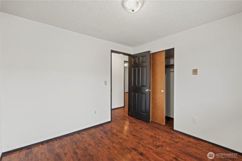5676 S I Street Tacoma WA 98408