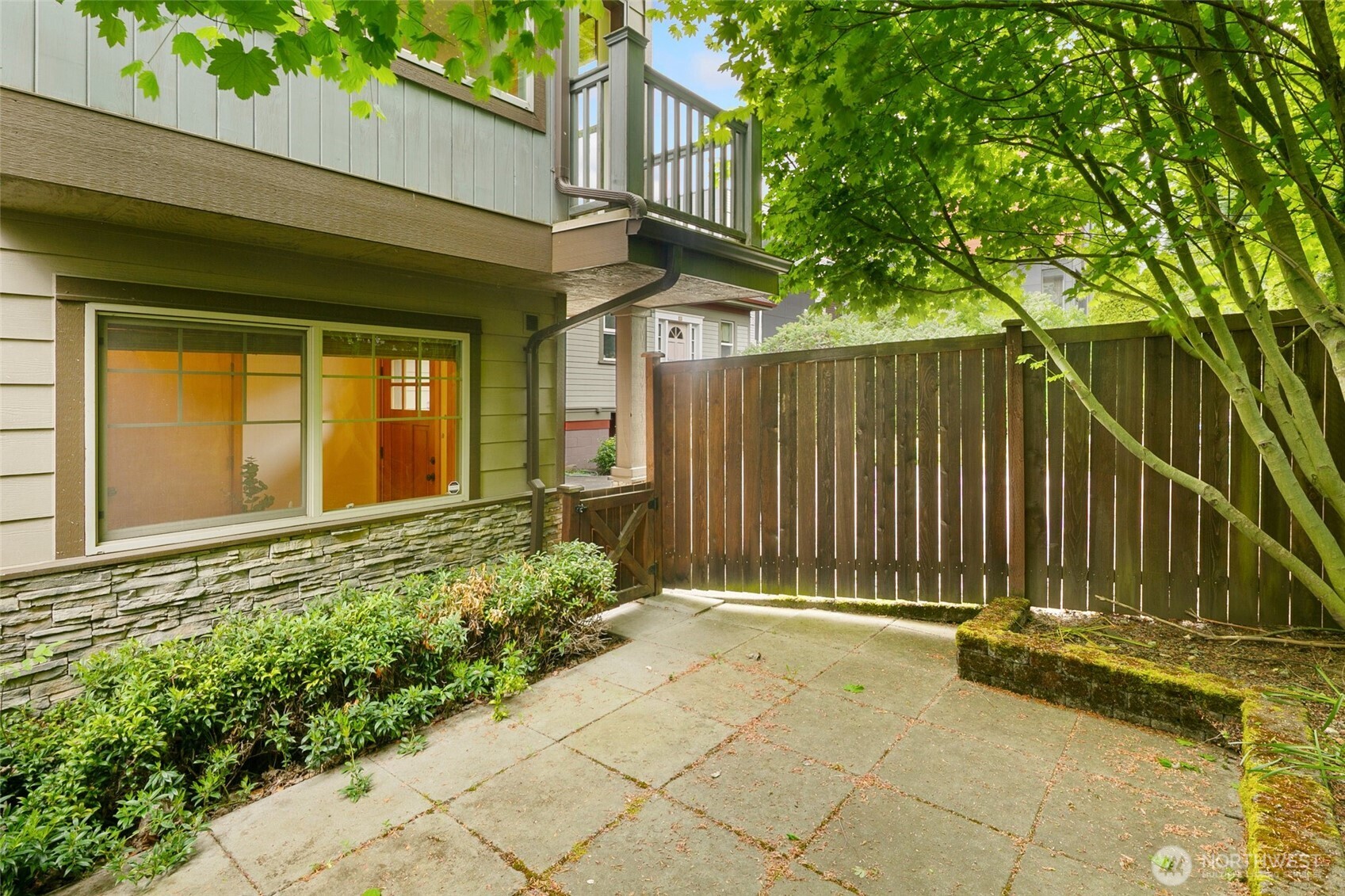 140 21st Avenue E Seattle WA 98112