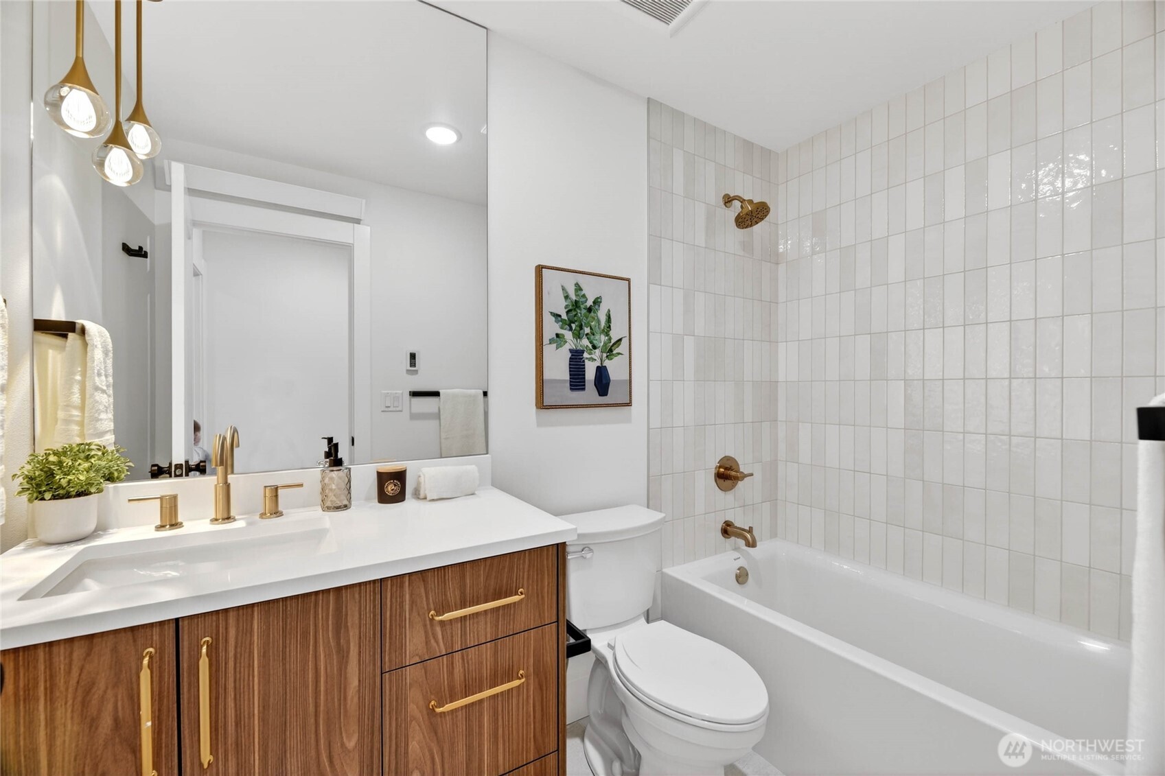 4531 Corliss Avenue N Seattle WA 98103