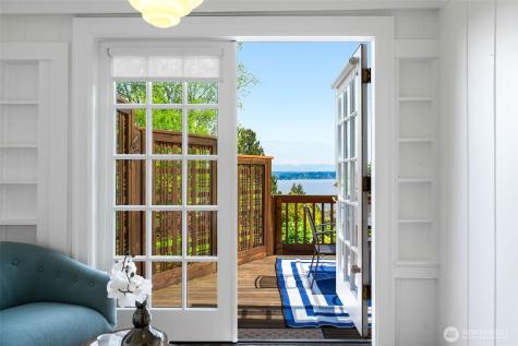 1112 35th Avenue Seattle WA 98122