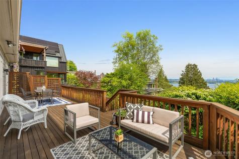 1112 35th Avenue Seattle WA 98122