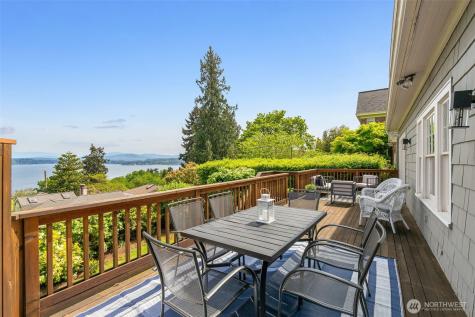 1112 35th Avenue Seattle WA 98122
