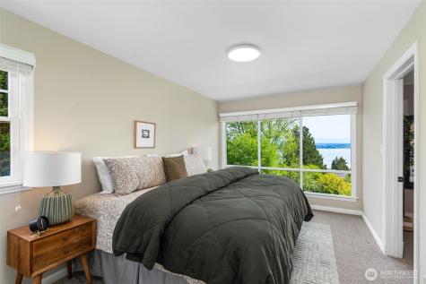 1112 35th Avenue Seattle WA 98122