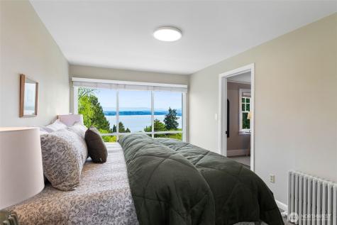 1112 35th Avenue Seattle WA 98122