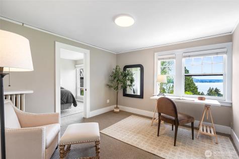 1112 35th Avenue Seattle WA 98122