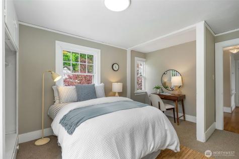 1112 35th Avenue Seattle WA 98122