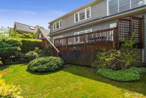 1112 35th Avenue Seattle WA 98122