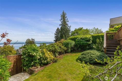1112 35th Avenue Seattle WA 98122