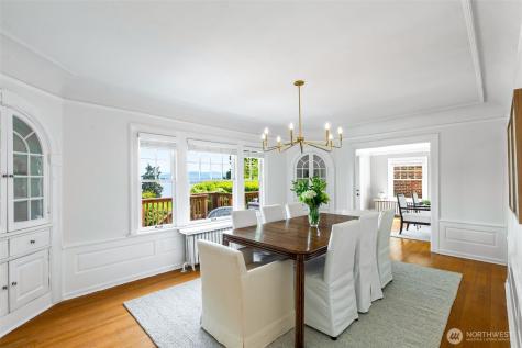 1112 35th Avenue Seattle WA 98122
