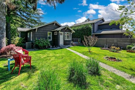8403 32nd Avenue SW Seattle WA 98126