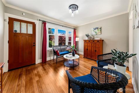 8403 32nd Avenue SW Seattle WA 98126