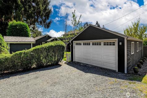8403 32nd Avenue SW Seattle WA 98126