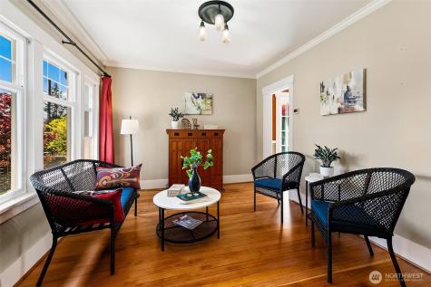 8403 32nd Avenue SW Seattle WA 98126