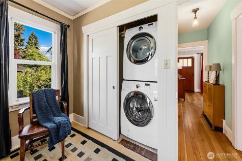 8403 32nd Avenue SW Seattle WA 98126