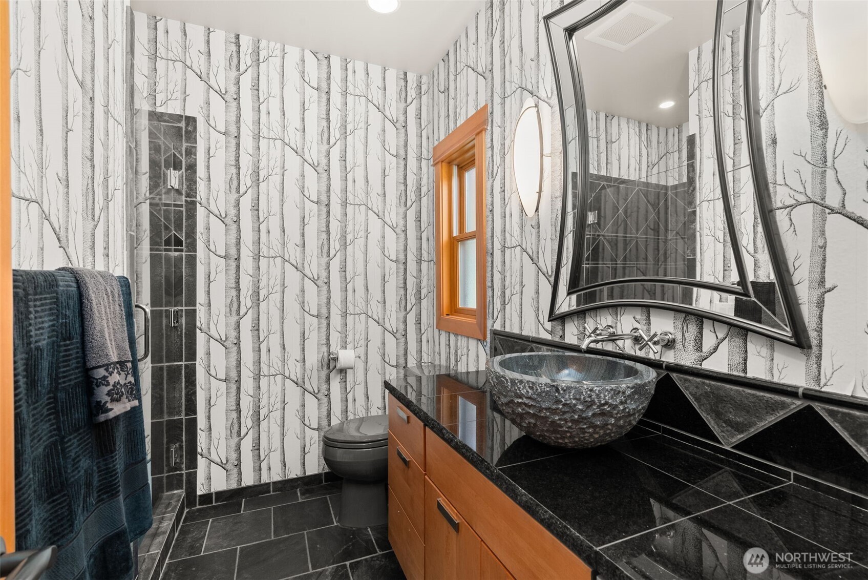 4702 Luhr Road NE Olympia WA 98516