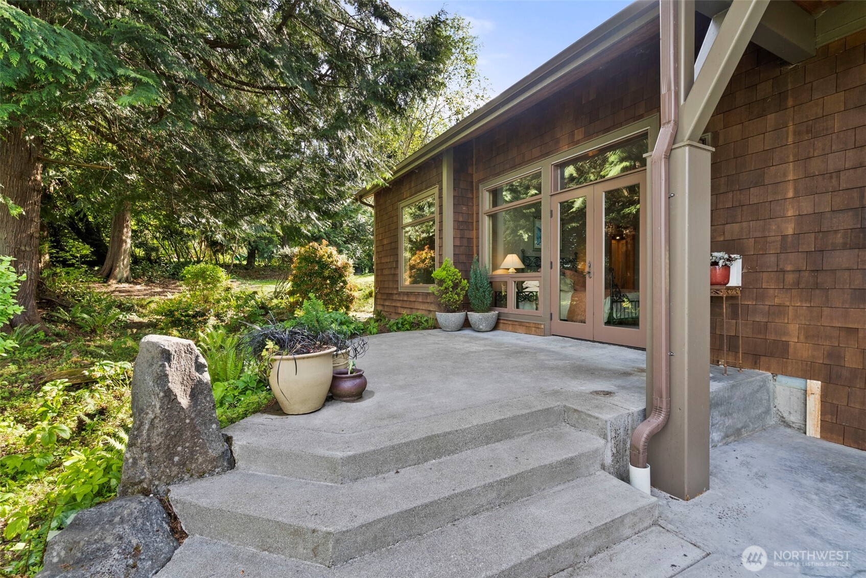 4702 Luhr Road NE Olympia WA 98516