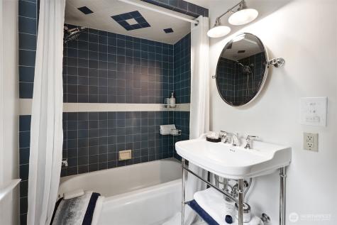 2642 NW 87th Street Seattle WA 98117